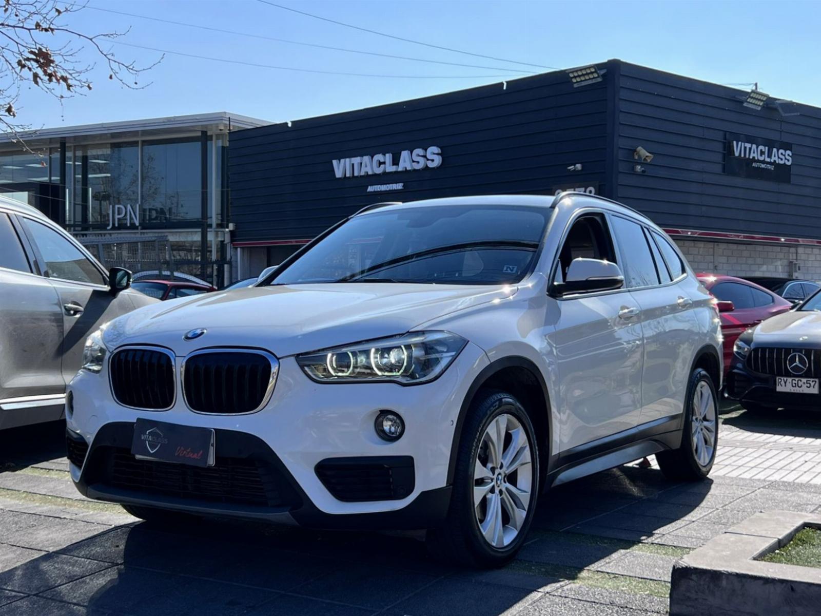 BMW X1 18d sDRIVE 2.0 2019 MANTENIMIENTO AL DÍA - VitaClass