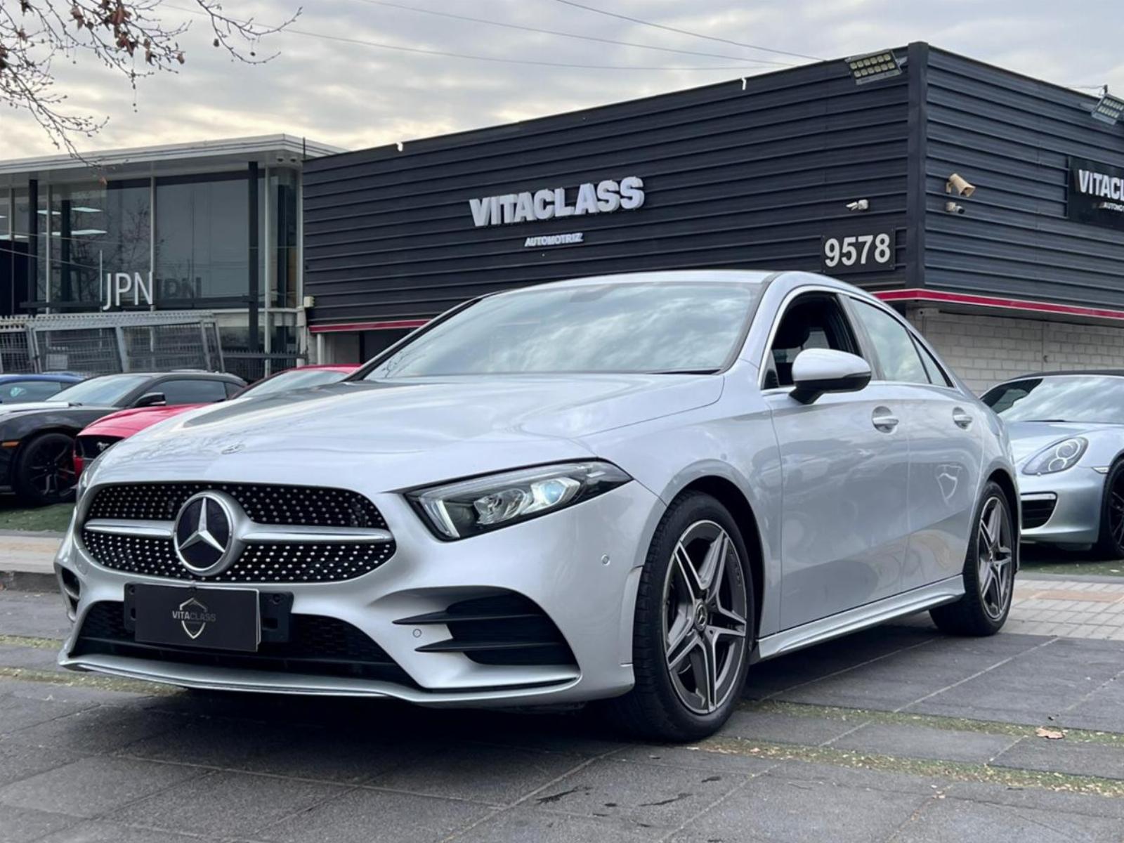 MERCEDES-BENZ A200 SEDAN AMG LINE 2022  - VitaClass