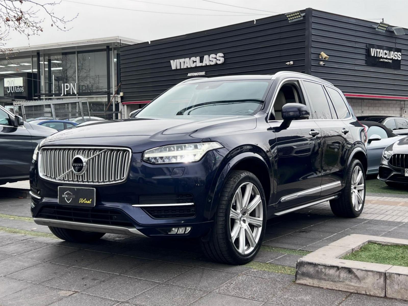 VOLVO XC90 INSCRIPTION D5 2017 TRES CORRIDAS DE ASIENTOS - VitaClass