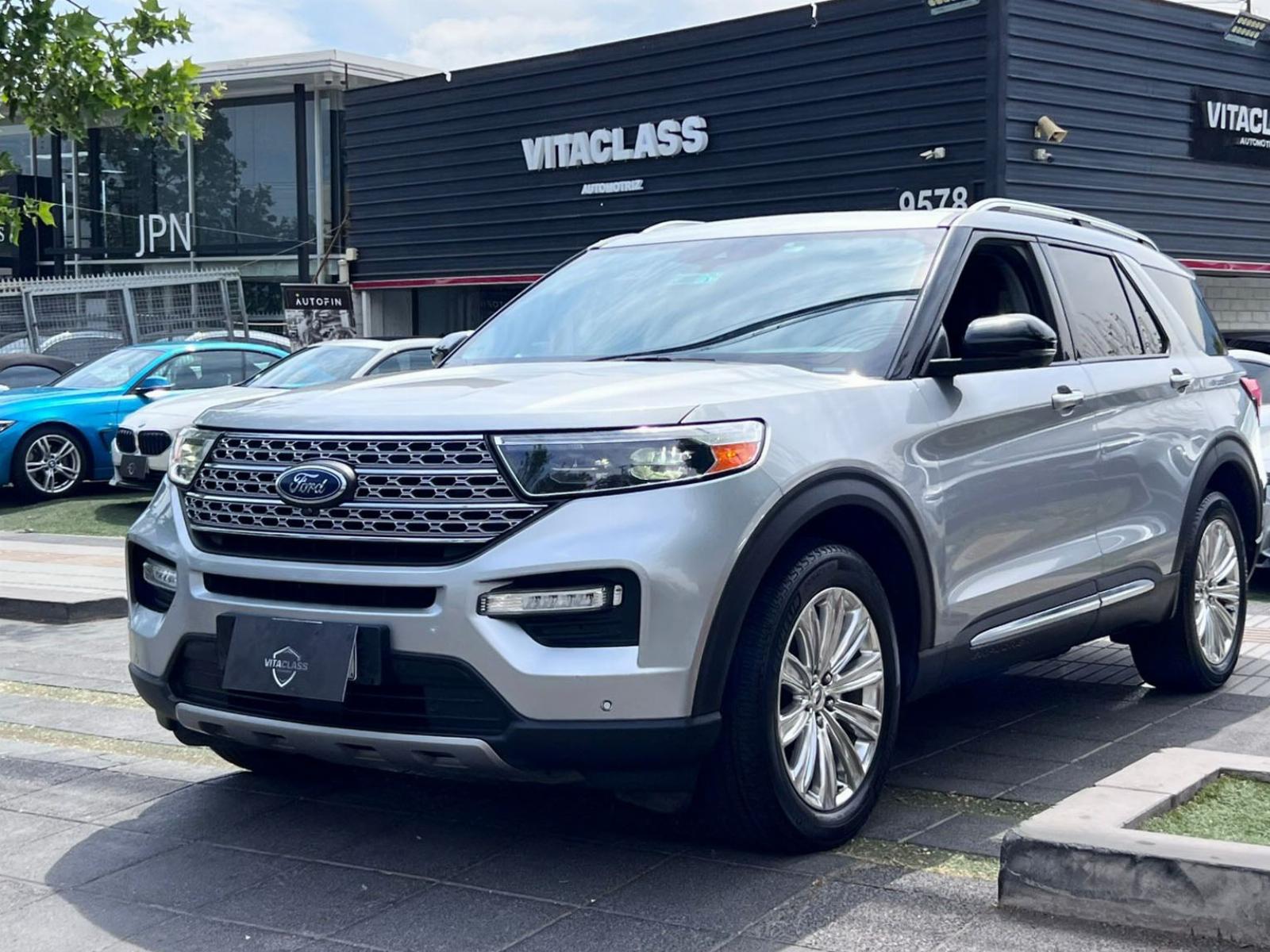 FORD EXPLORER LIMITED 4x4 2021 TRES CORRIDAS DE ASIENTOS - VitaClass