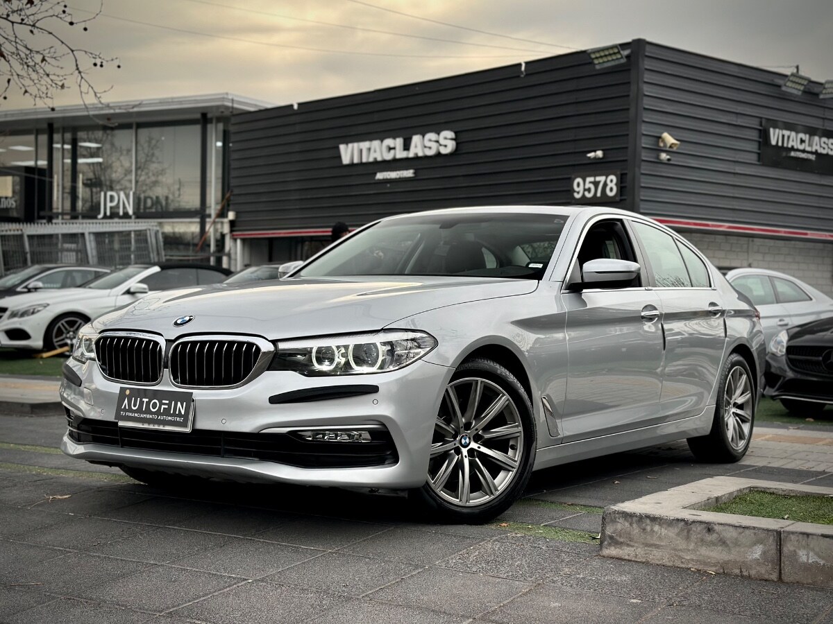 BMW 520I EXECUTIVE 2018 2.0T - FULL MOTOR