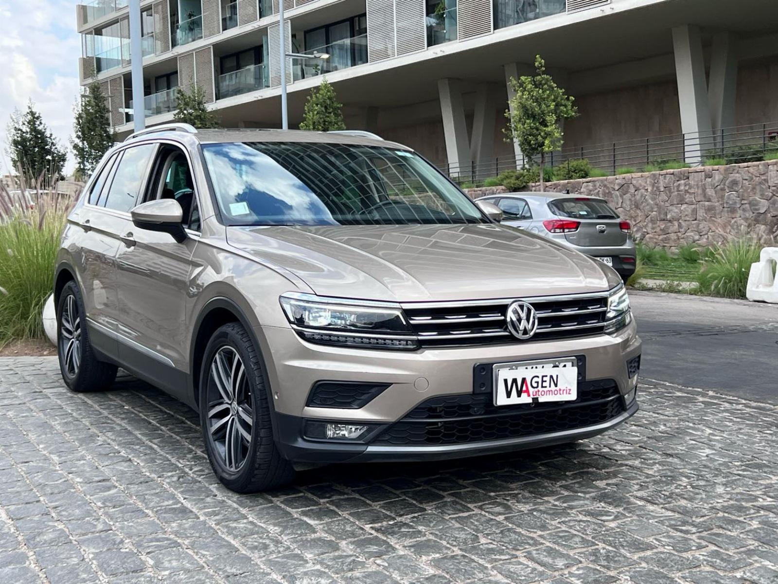 VOLKSWAGEN TIGUAN SPORT 2.0 TSI 2019 MANTENIMIENTO EN LA MARCA  - 