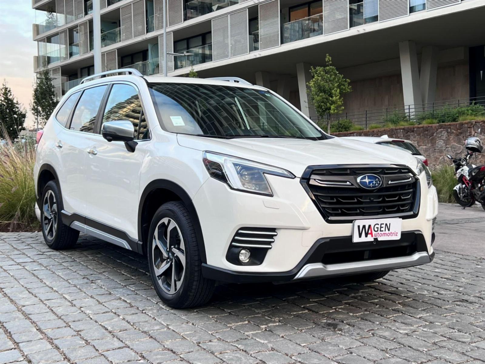 SUBARU FORESTER LIMITED 2.5 AWD EYESIGHT 2024 MANTENIMIENTO EN LA MARCA  - 