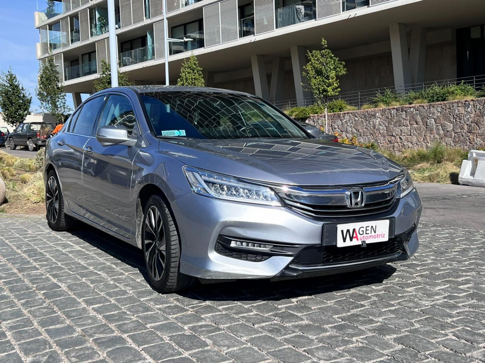 HONDA ACCORD 3.5 V6 2016 UN DUEÑO MANTENIMIENTO AL DÍA - 