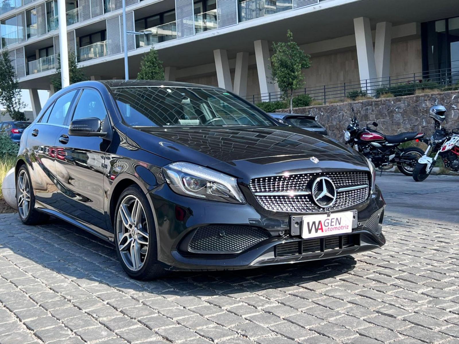 MERCEDES-BENZ A200 DIESEL  2018 LOOK AMG - 