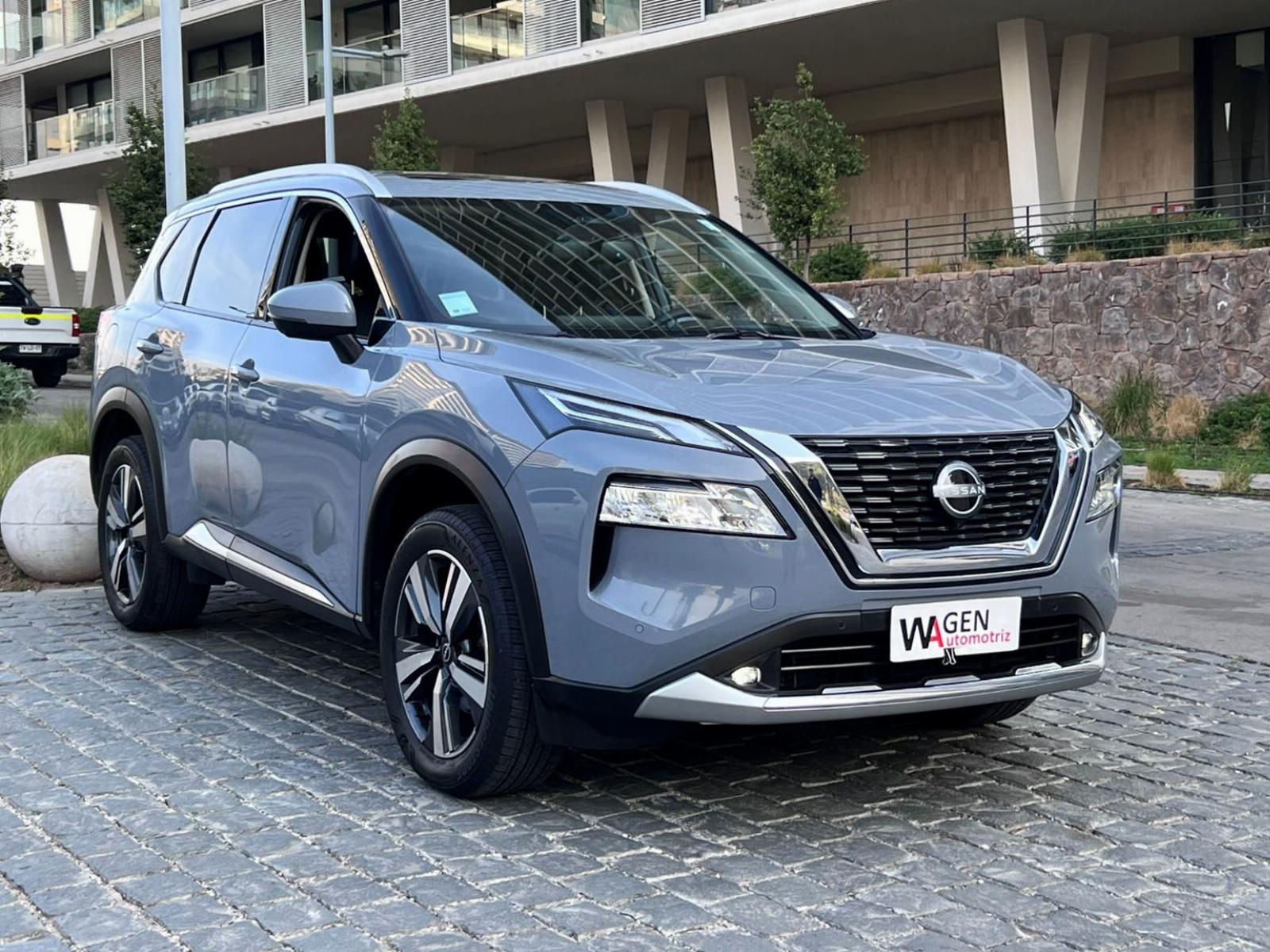 NISSAN X-TRAIL EXCLUSIVE AWD 2.5 2025 GARANTÍA VIGENTE UN DUEÑO - FULL MOTOR