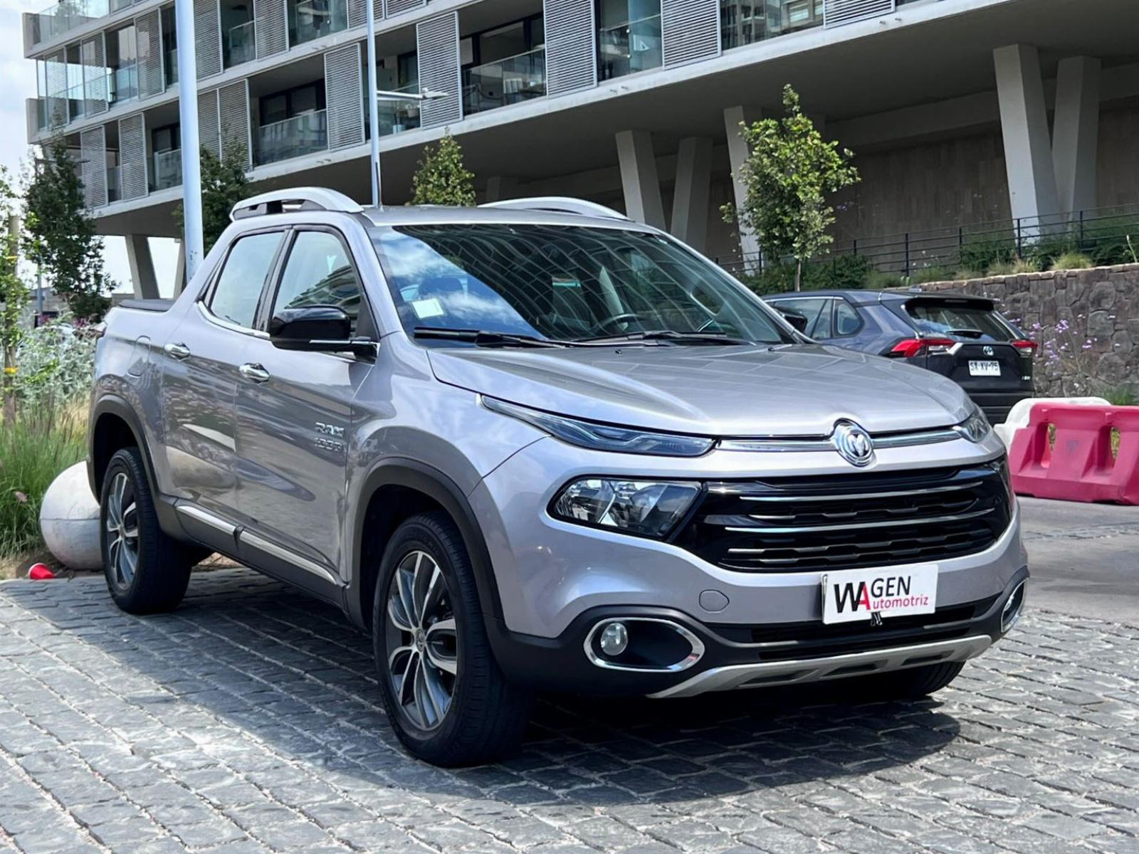 RAM 1500 LARAMIE 4X4 DIESEL 2.0 2020 MANTENIMIENTO EN LA MARCA UN DUEÑO - FULL MOTOR