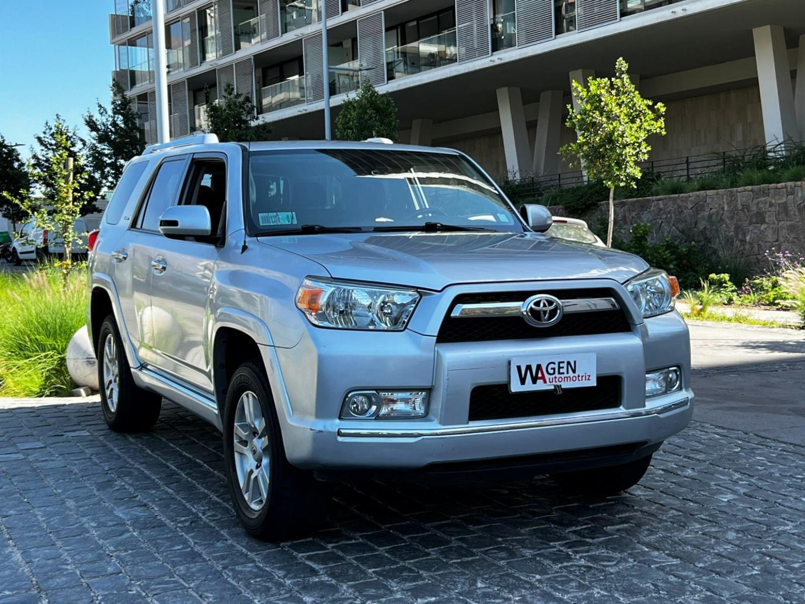 TOYOTA 4 RUNNER LIMITED 4X4 4.0 2012 MANTENIMIENTO AL DÍA - FULL MOTOR