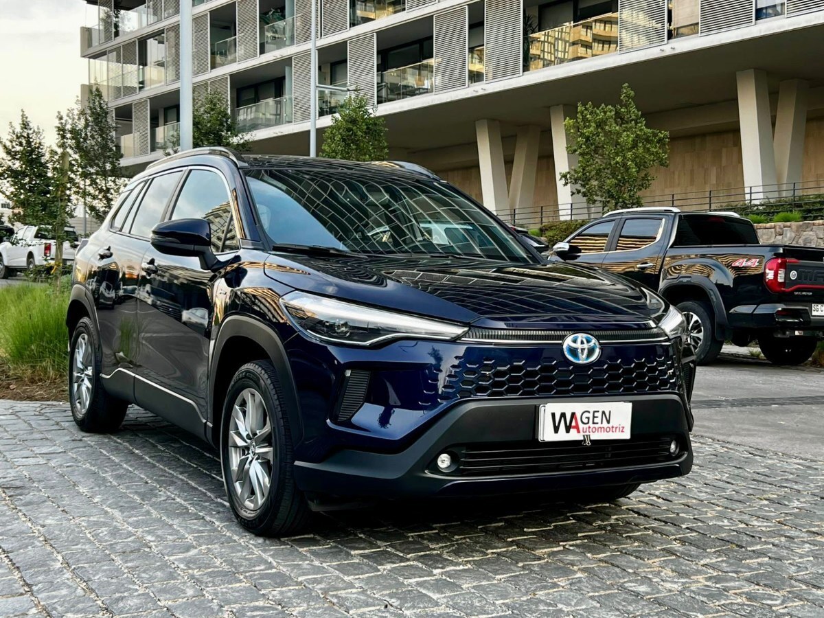 TOYOTA COROLLA CROSS XLI HÍBRIDO 2025 GARANTÍA DE FÁBRICA VIGENTE UN DUEÑO - FULL MOTOR