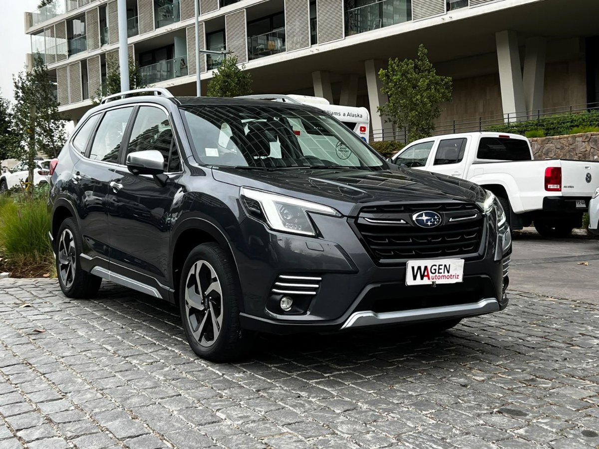 SUBARU FORESTER LIMITED 2.0 AWD 2023 ÚNICO DUEÑO - FULL MOTOR