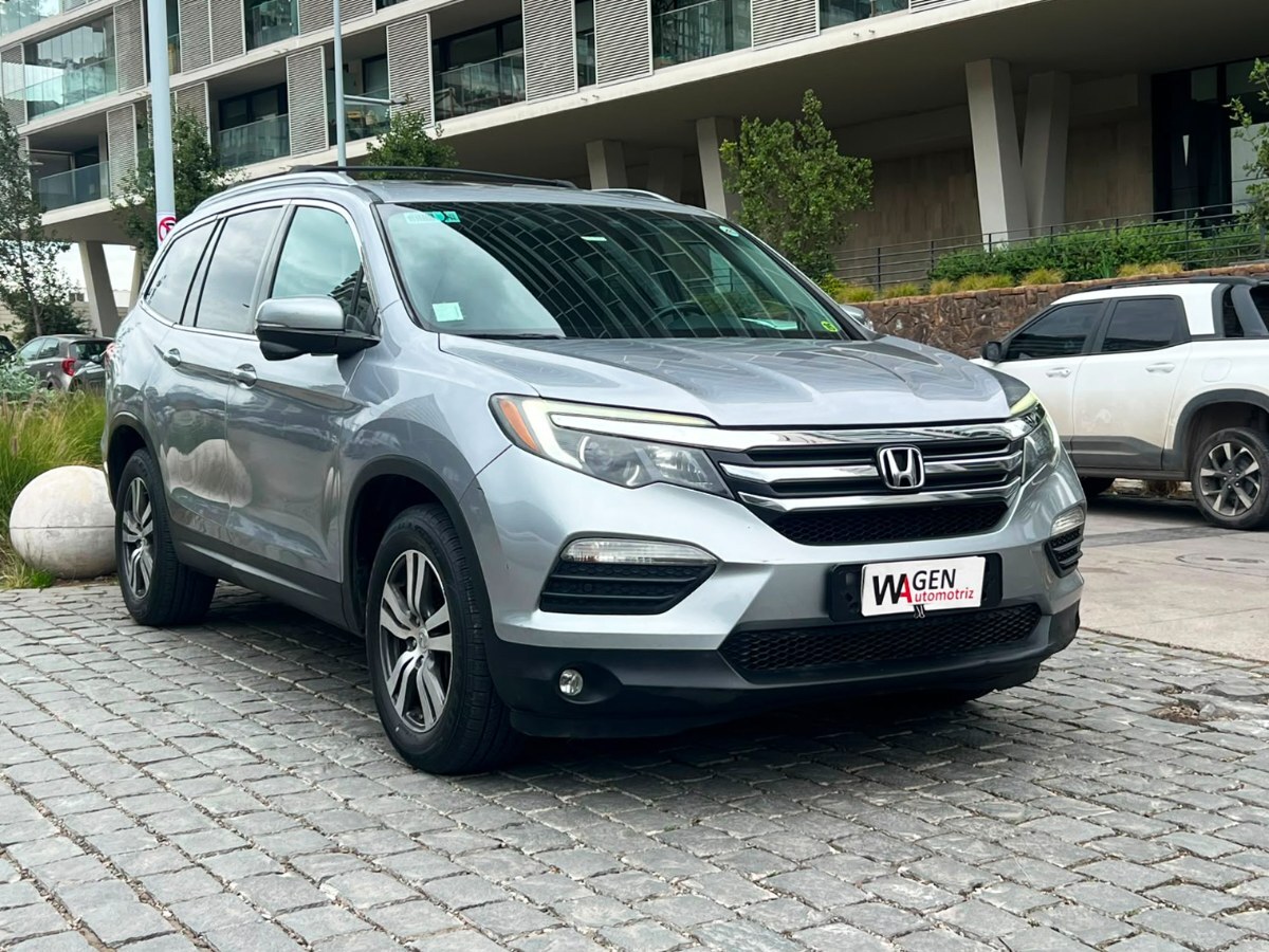 HONDA PILOT TOURING AWD 3.5 2018 MANTENIMIENTO EN LA MARCA UN DUEÑO - FULL MOTOR