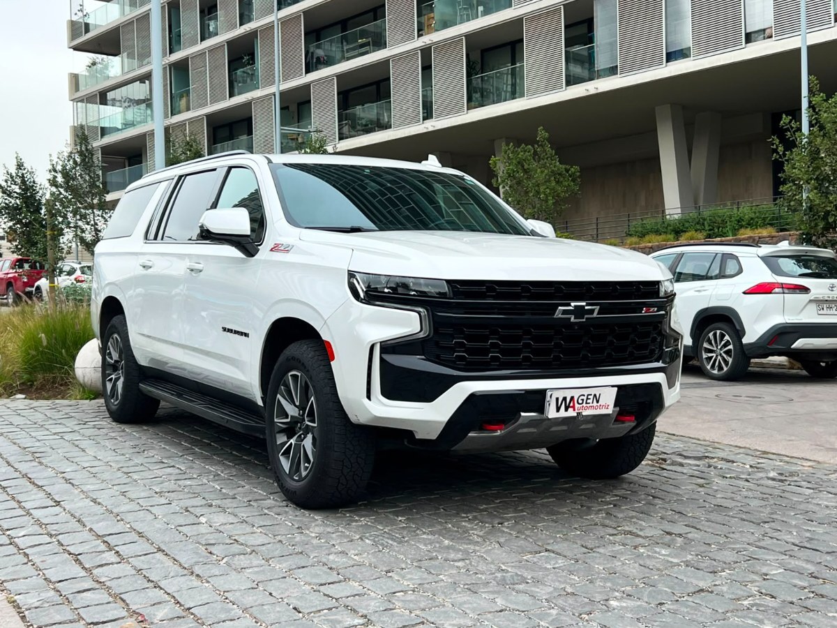CHEVROLET SUBURBAN Z71 5.3 2023 UN DUEÑO MANTENIMIENTO EN LA MARCA - FULL MOTOR