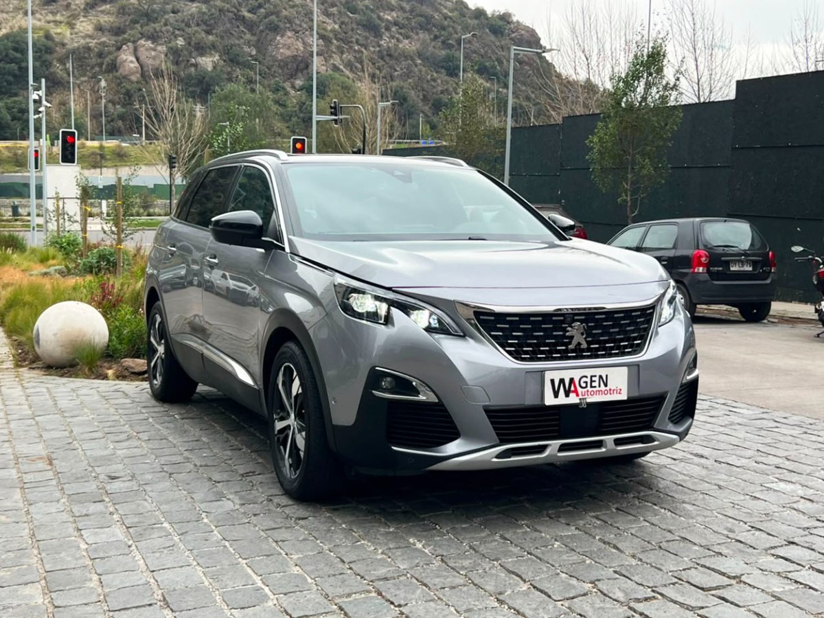PEUGEOT 5008 GT LINE BLUE HDI 1.5 2021 MANTENIMIENTO EN LA MARCA - FULL MOTOR