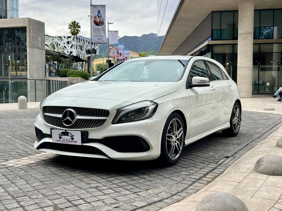 MERCEDES-BENZ 200 D DIESEL 2017 LOOK AMG - FULL MOTOR